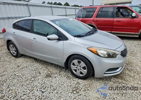 2016 Kia Forte Lx z USA, uszkodzony, nr VIN KNAFK4A66G5594358